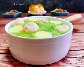 搭配果酱面包、干果一起吃营养丰富