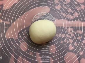 揉成光滑的面团