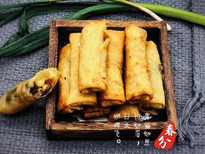 大蒜咸肉春卷