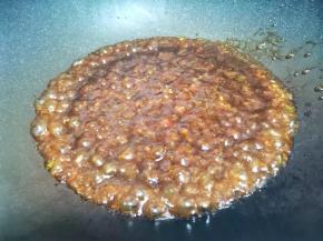 小火煮至浓稠，