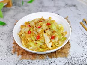 简单快手小炒，特别好吃。