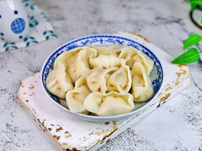 全家人喜欢吃的饺子。