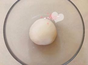 揉成光滑的面团。