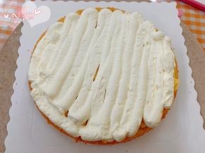 再挤上淡奶油。