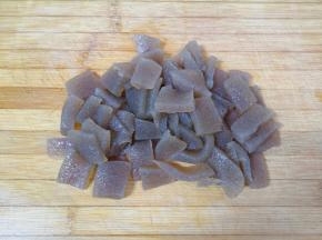 切成厚一点的小片。