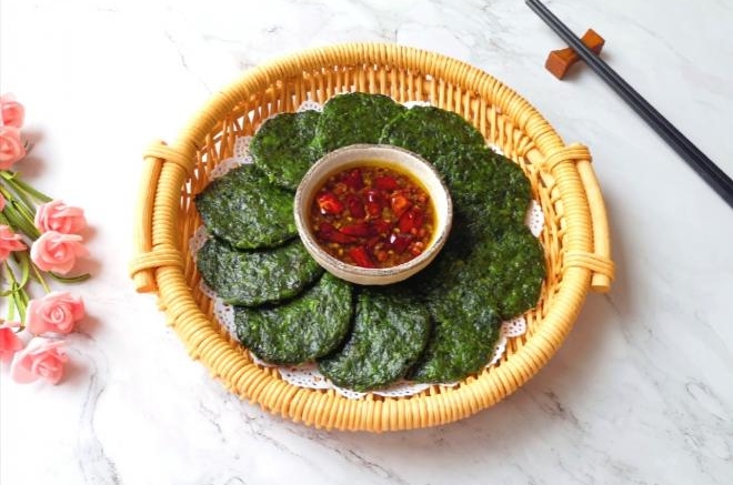 蒸苜蓿菜饼