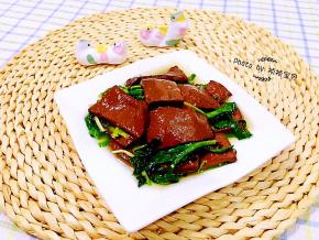 鸭血营养非常高经常食用对身体有益处