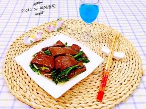 搭配一杯鸡尾酒别有一番滋味