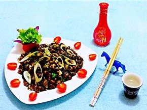 香辣田螺也是追剧或者和闺蜜小酌的必备美味佳肴噢