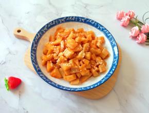 盛出撒上熟白芝麻。