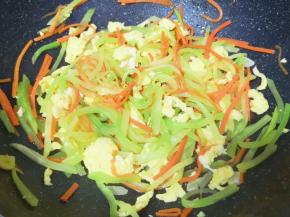 翻炒均匀关火出锅。