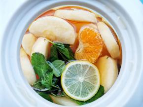 加入薄荷叶拌匀，