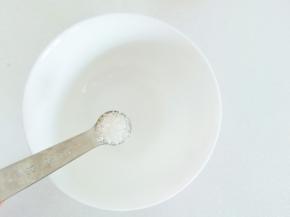 1勺白糖。
