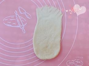 翻面，压薄底边。