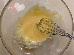 筛入低粉搅匀备用。