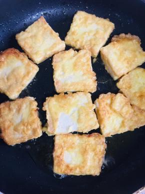 中小火煎至两面金黄色即可！