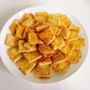 煎好的豆腐摆盘！