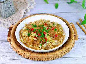 盛出装盘，撒葱花。