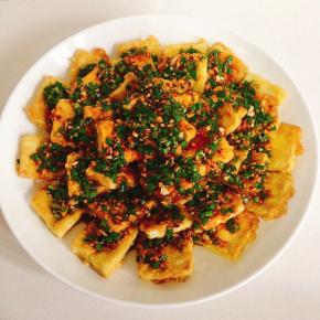 淋上调好的料汁儿即可！