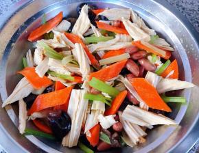 所有的调味料拌匀入味即可享用