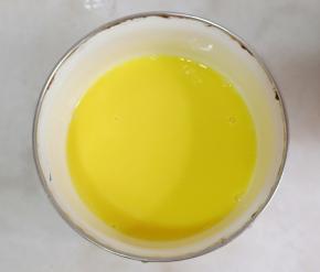 混合均匀至看不见油点。