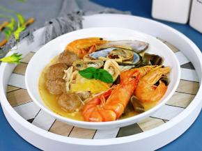 泰式冬阴功火锅。