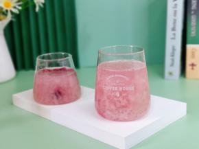 我家宝贝一口气喝了两杯还要喝。