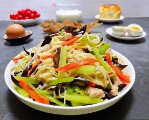 营养丰盛的早餐是开启美好一天的重要动力
