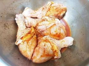 4.放冰箱冷藏腌制24小时，中间记得多翻几次面好入味