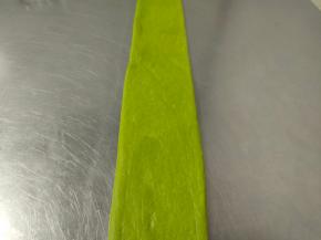 取一个松弛好的面团 ，再次擀开。