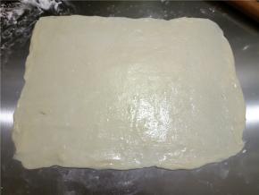 表面刷一层薄油。