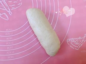 自上而下卷起。