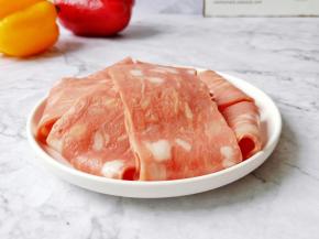 选择培根与彩椒搭配炒。