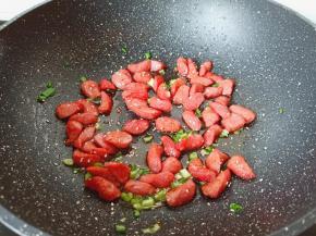 翻炒均匀即可关火。