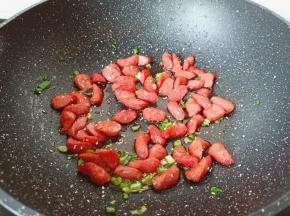 翻炒均匀即可关火。