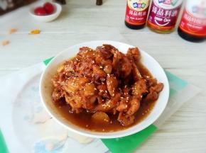 装盘，撒点白芝麻点缀。