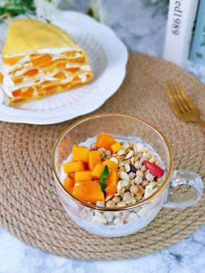 加一份酸奶麦片，下午茶喽～