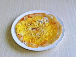 这样鸡蛋手抓饼就做好了。