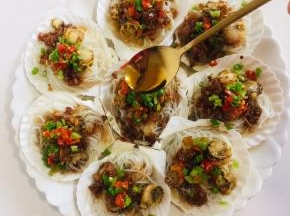 淋上烧开的香油即可食用！