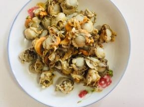 扇贝肉去内脏，清洗干净沥干水份备用！