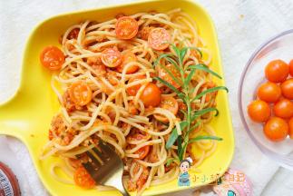 青菜现做不要跟番茄肉酱一起炖哦