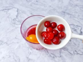 加入刚取出的冷冻美国蔓越莓鲜果【冷冻取出直接加口感更加好】