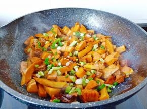 可以撒点葱作为点缀。