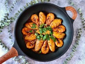 最后关火后撒点芝麻和香菜开吃吧~