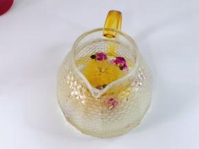 6分钟后，玫瑰花与菊花泡开了，很美哇～