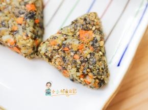 拌饭料就是紫菜炒一下加入虾皮炒一下打碎加入白芝麻就可以了我以前教过做法的