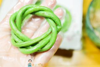 把豇豆盘成这样的花型