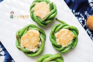 肉比较厚时间需要久一点，一定要加水，不然一直煎容易糊