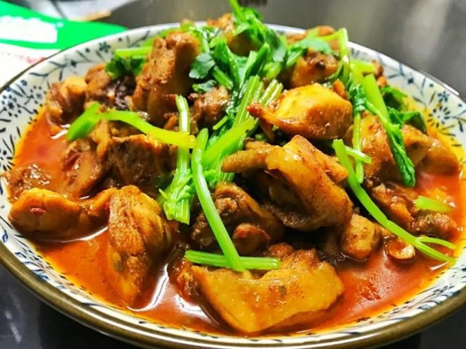 【食谱】教你一包调料搞定重庆鸡公煲