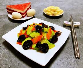 也可以搭配甜品和香蕉吃起来甜甜美美滴